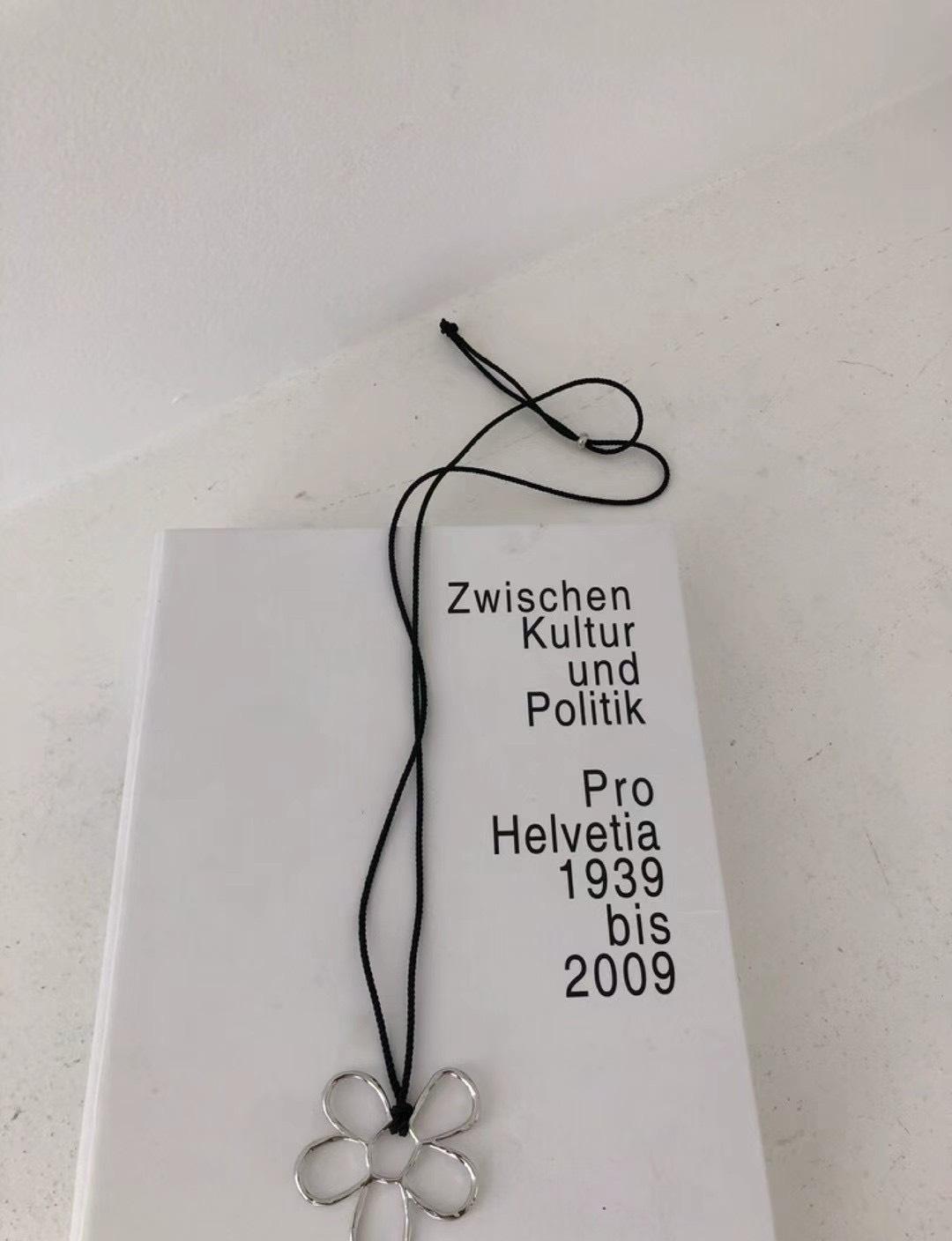 韓製大花朵項鍊