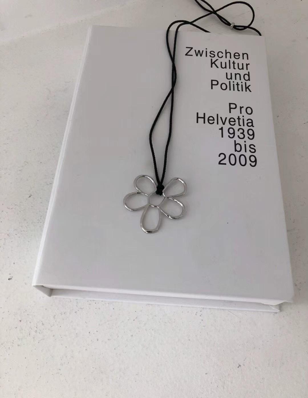 韓製大花朵項鍊