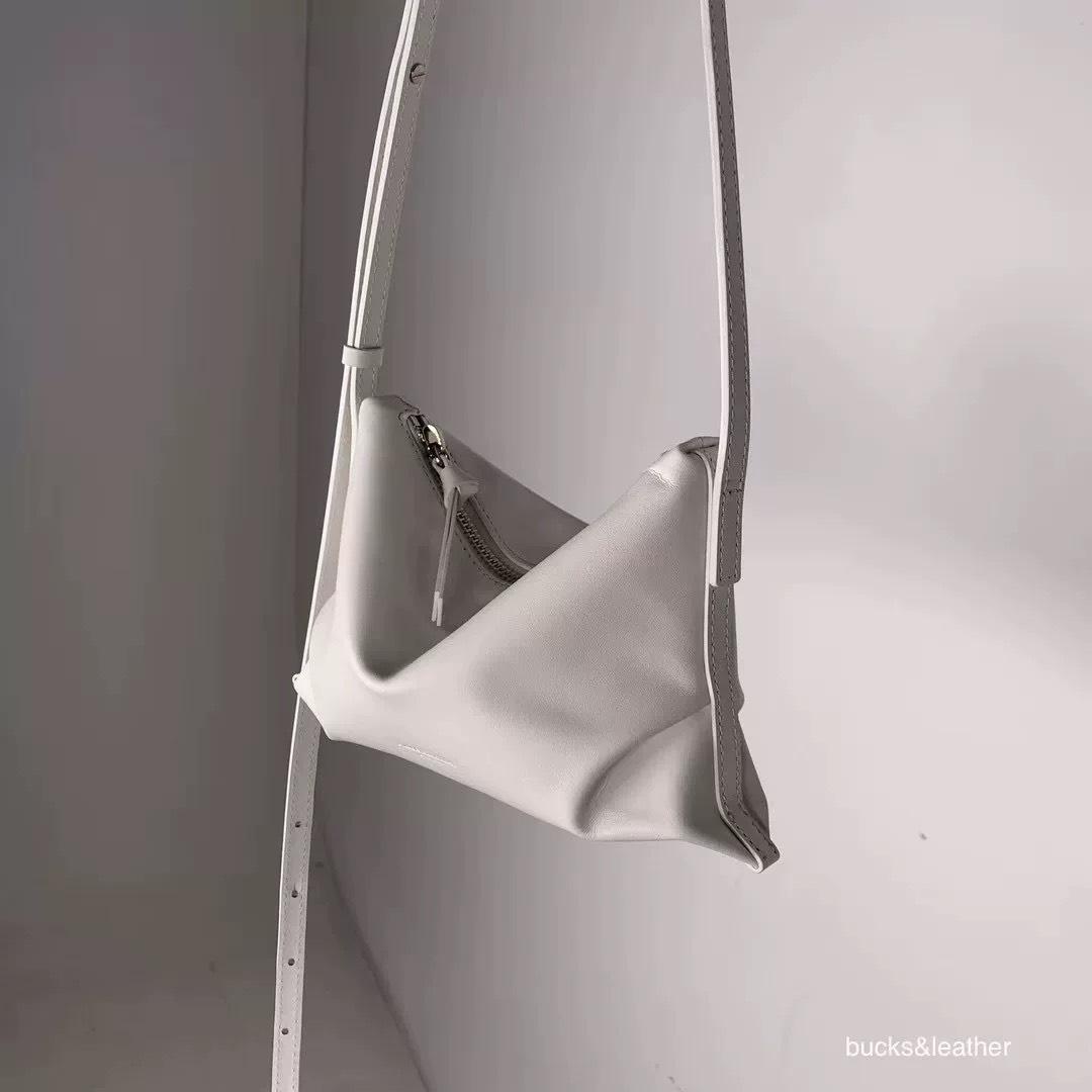 韓國bucks&leather 牛皮單間斜垮包mini