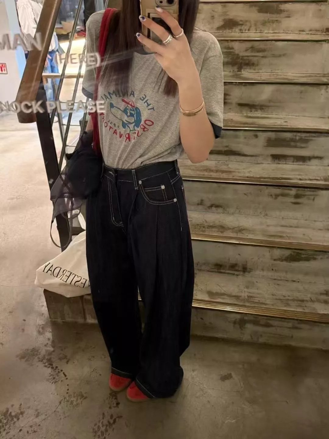 拚色邊小狗短袖t