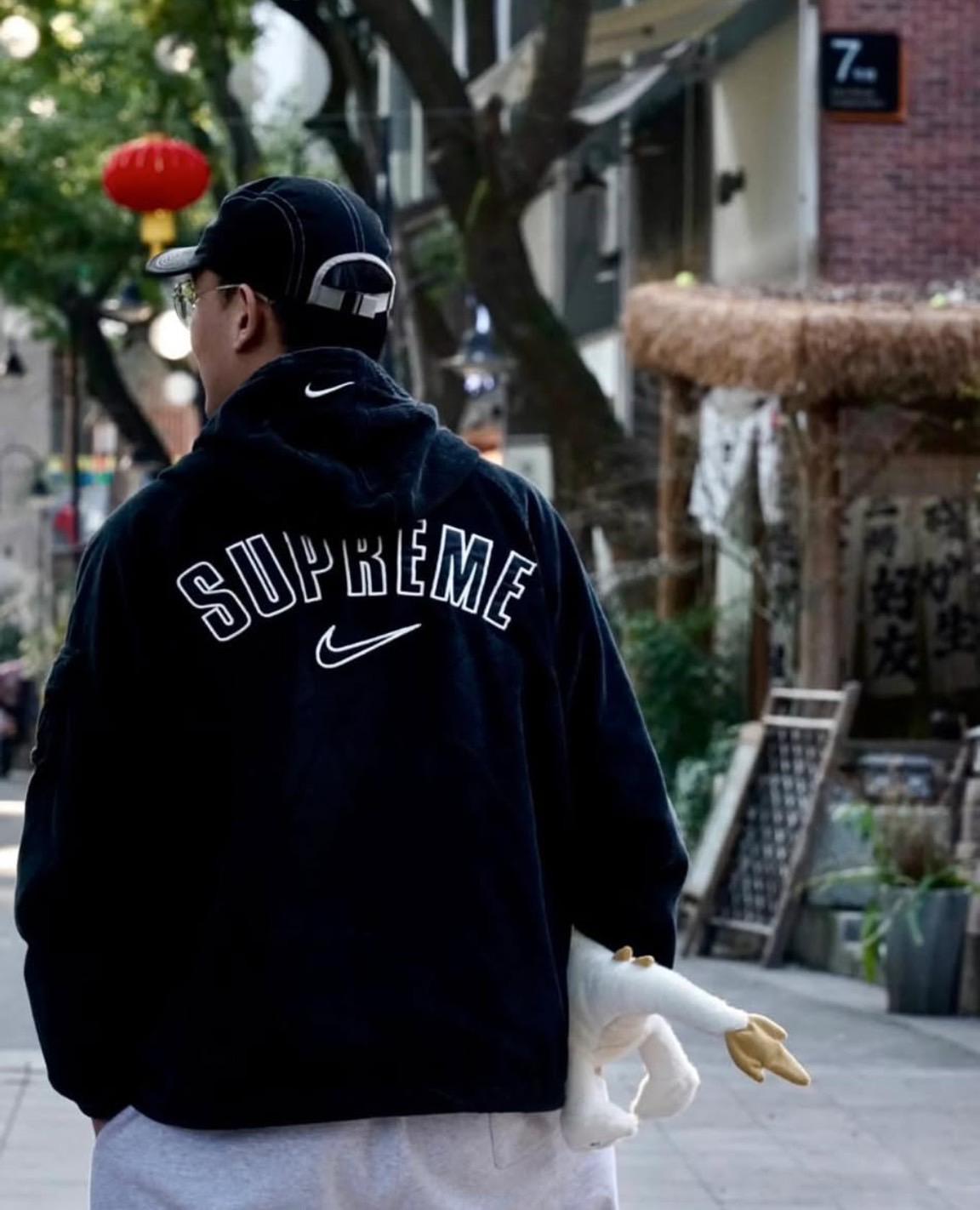 Supreme x Nike Arc Corduroy Hooded Jacket 燈芯絨外套