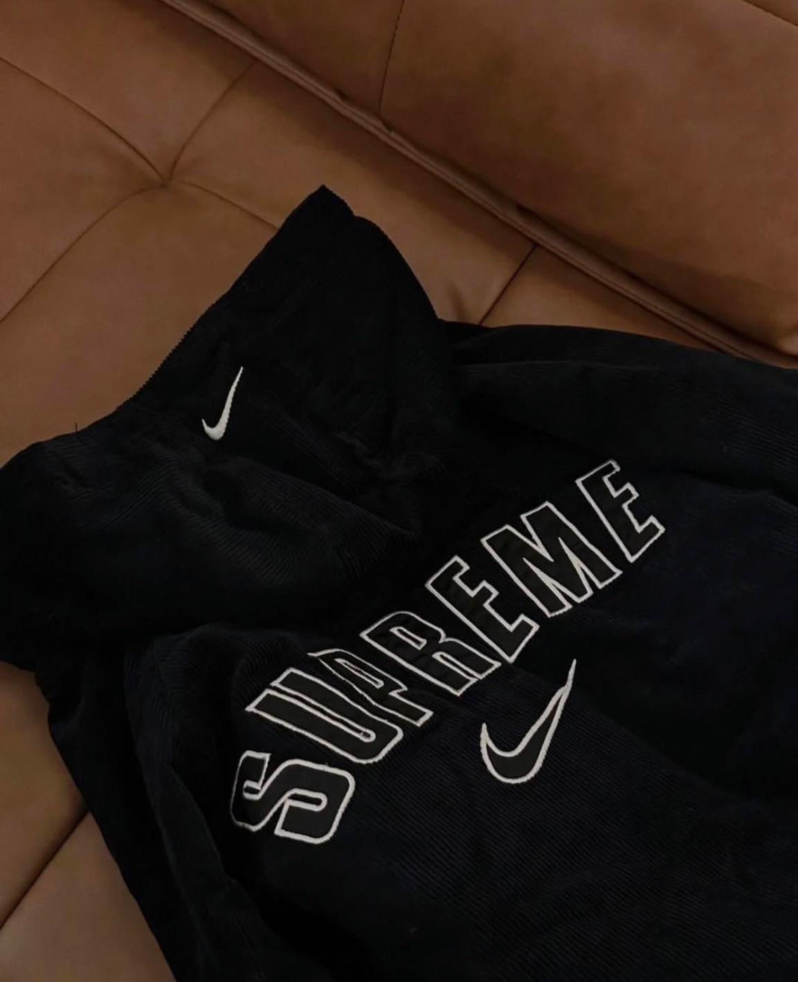 Supreme x Nike Arc Corduroy Hooded Jacket 燈芯絨外套