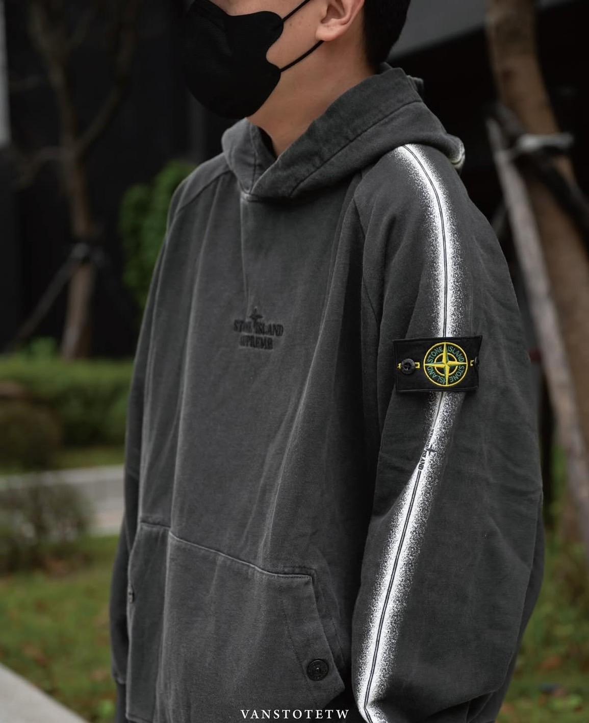 Supreme x Stone lsland 聯名水洗帽TEE