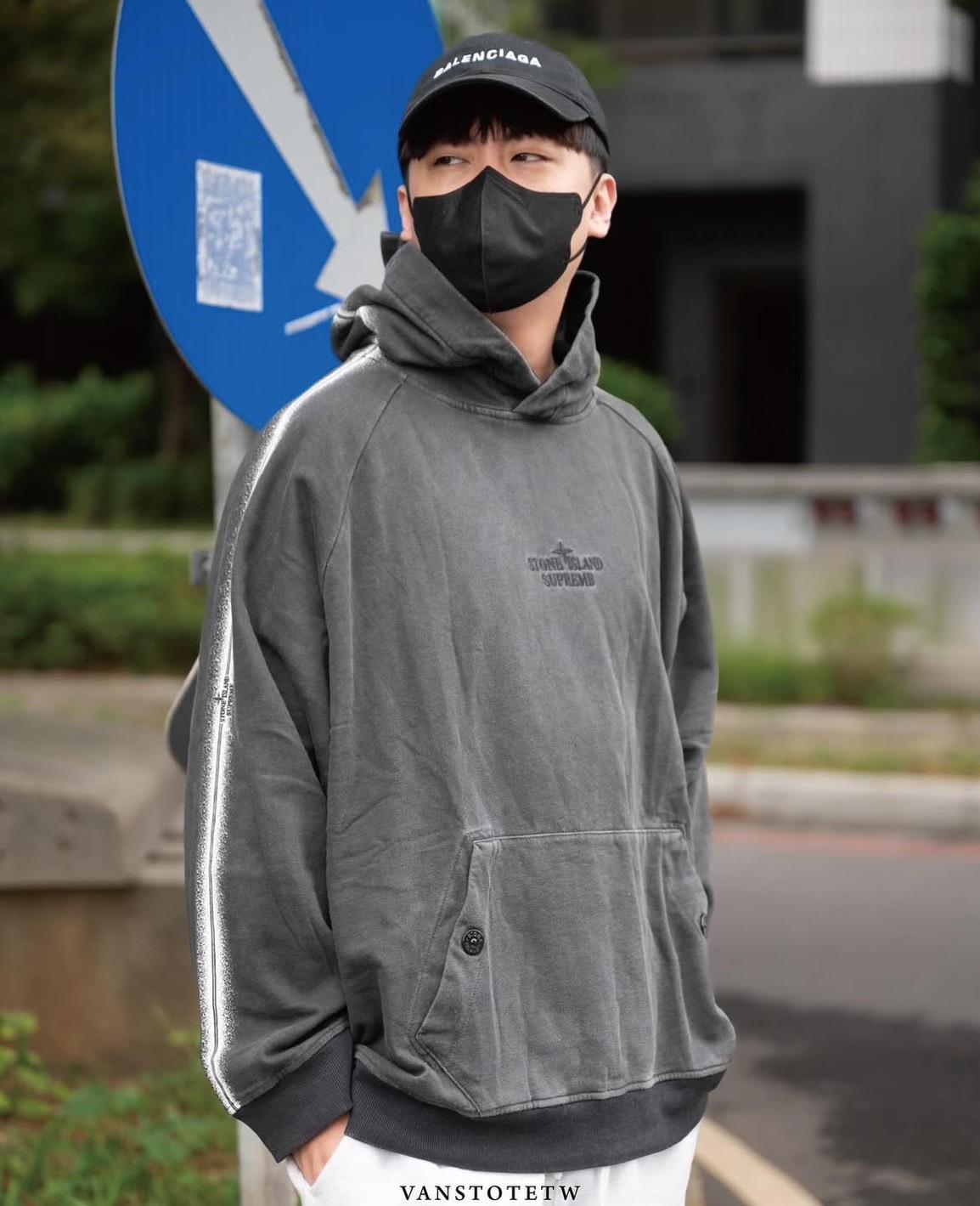 Supreme x Stone lsland 聯名水洗帽TEE