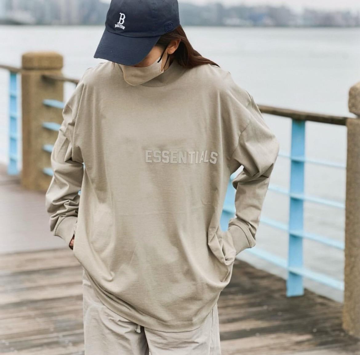 Essentials Fog 22ss 前膠字體長TEE