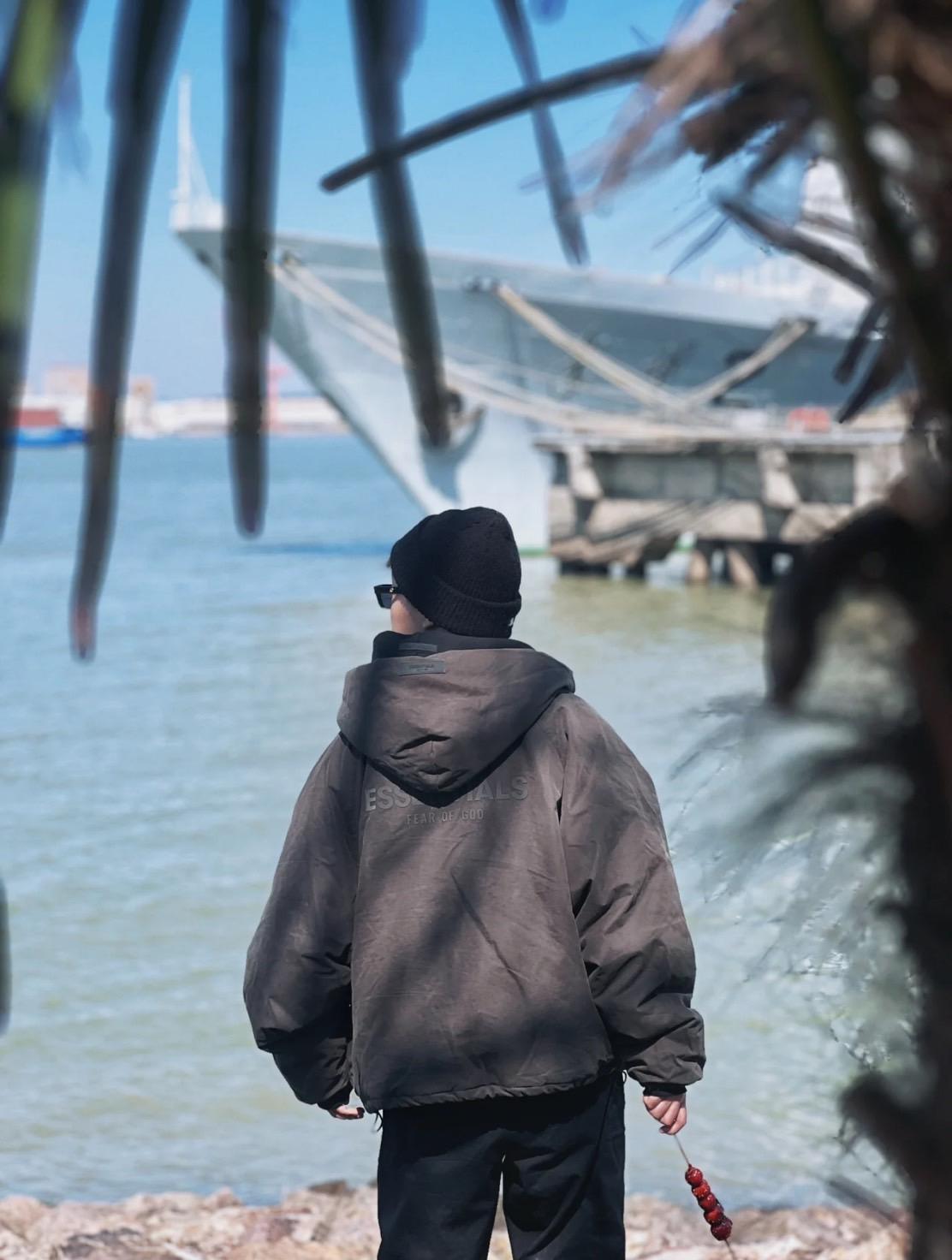 Essentials Fog 23SS 超重磅棉厚外套
