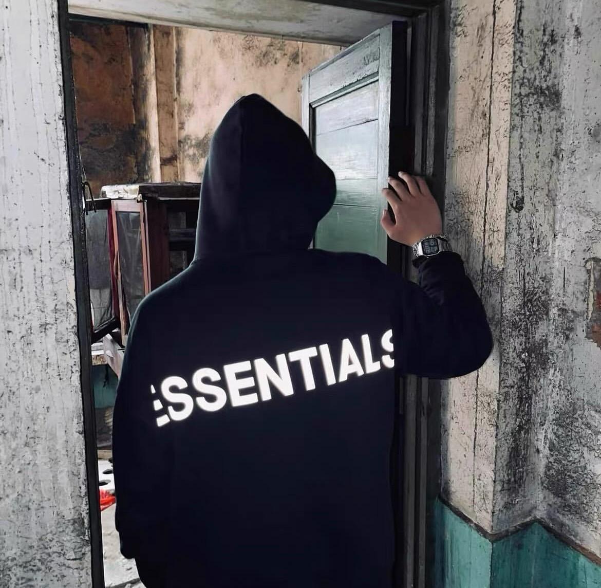 Essentials 背後 3M 反光大字 Logo 帽TEE