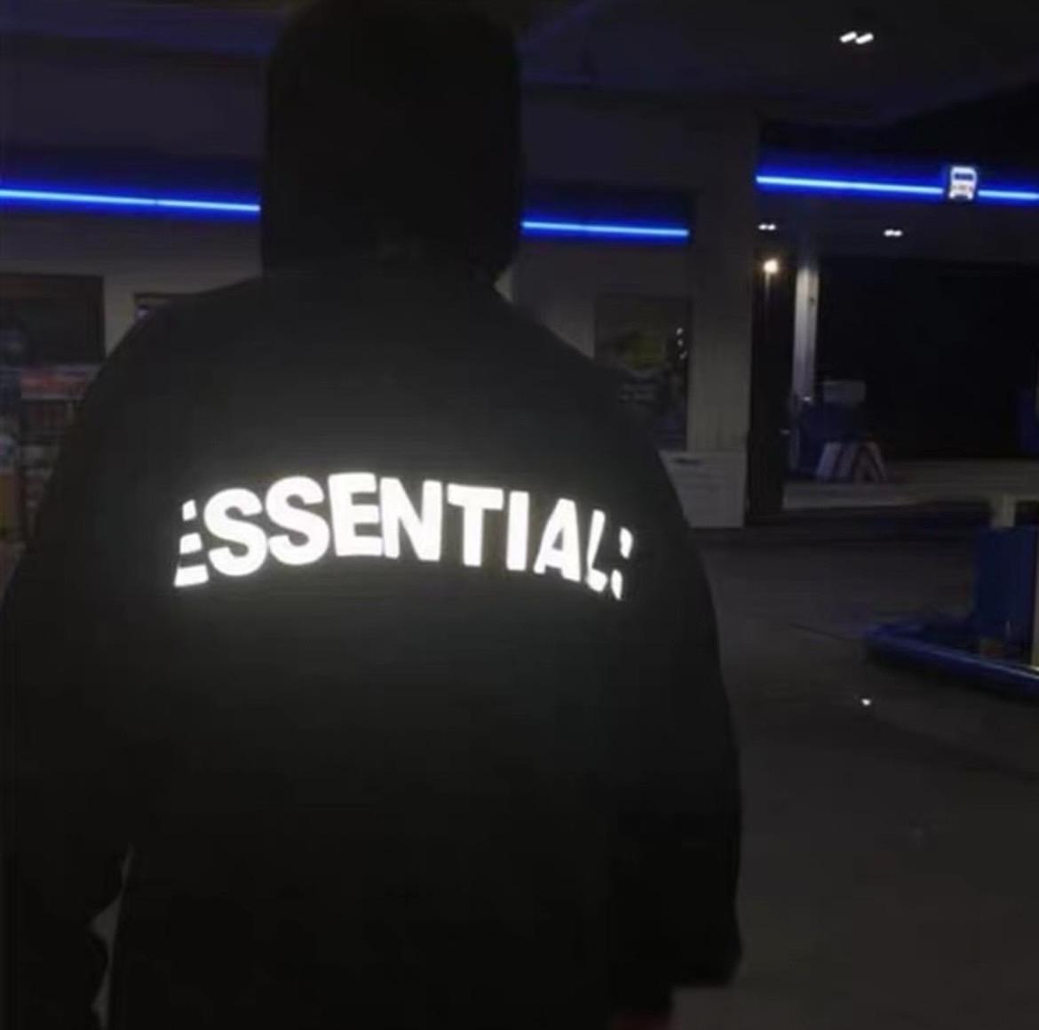 Essentials 背後 3M 反光大字 Logo 帽TEE