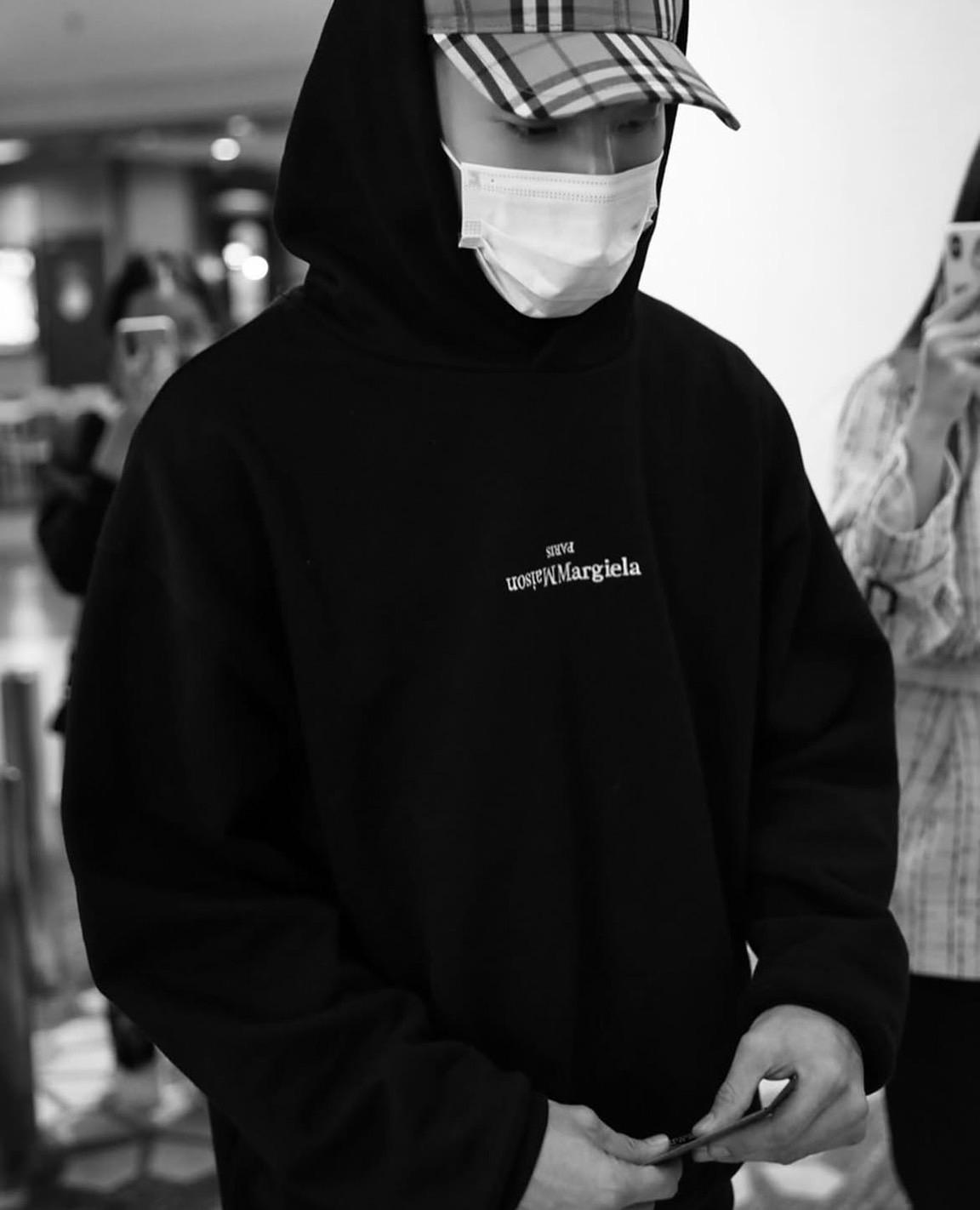 Maison Margiela MM6 顛倒字母小 Logo 帽TEE