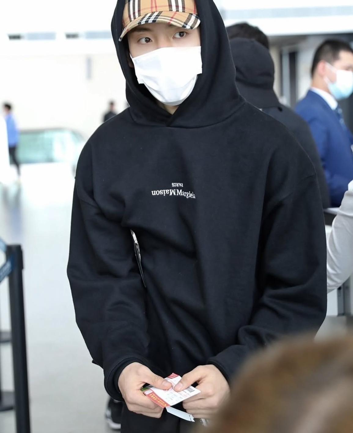 Maison Margiela MM6 顛倒字母小 Logo 帽TEE