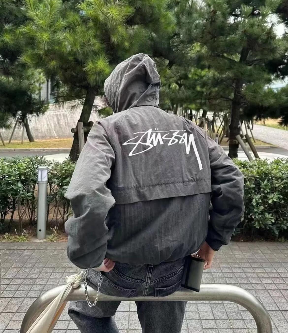 Stussy Beach Shell Wave Dye SS24 渲染風衣外套
