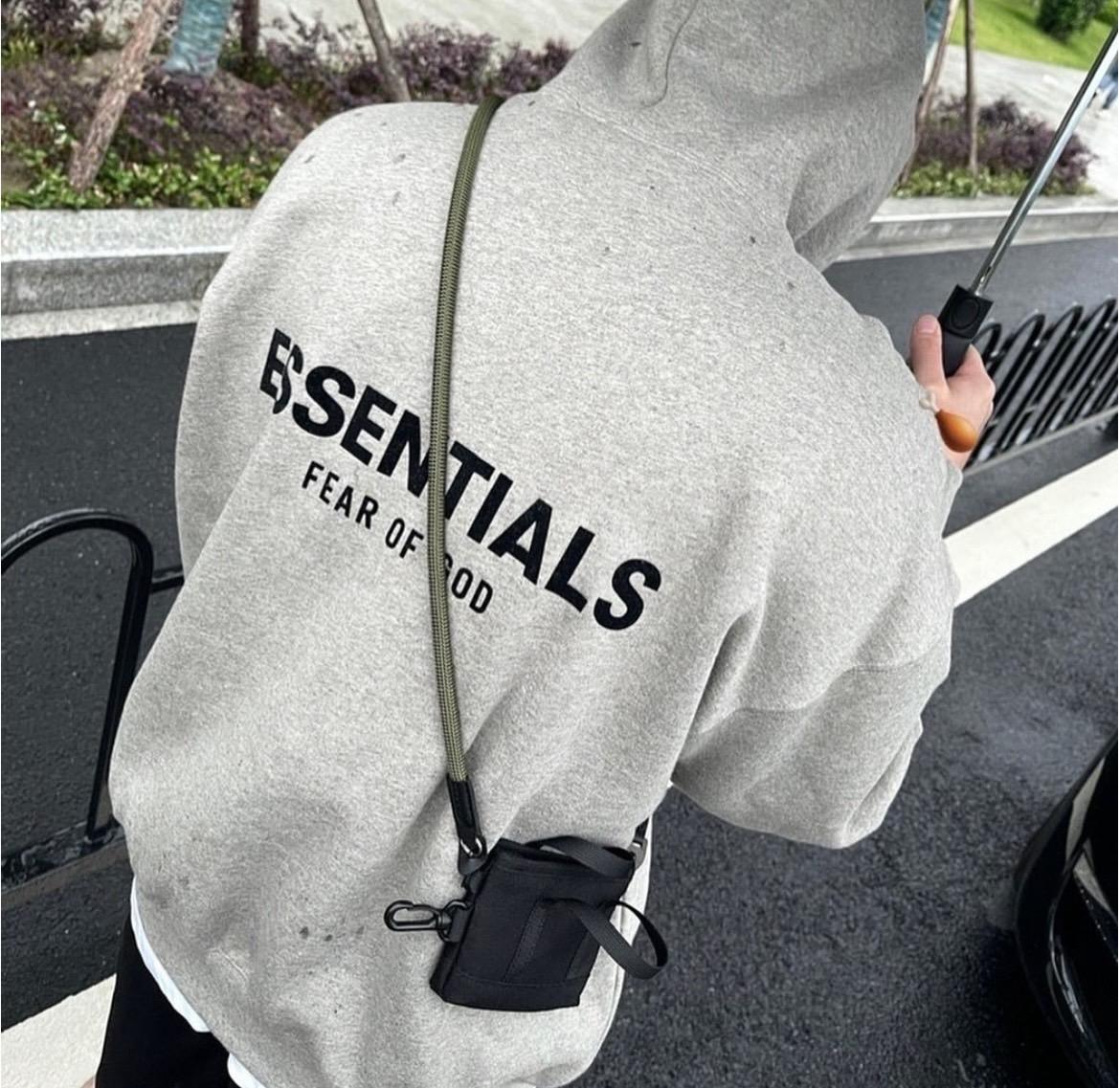 現貨 Fear Of God Essentials 前後植絨字體Logo 帽TEE