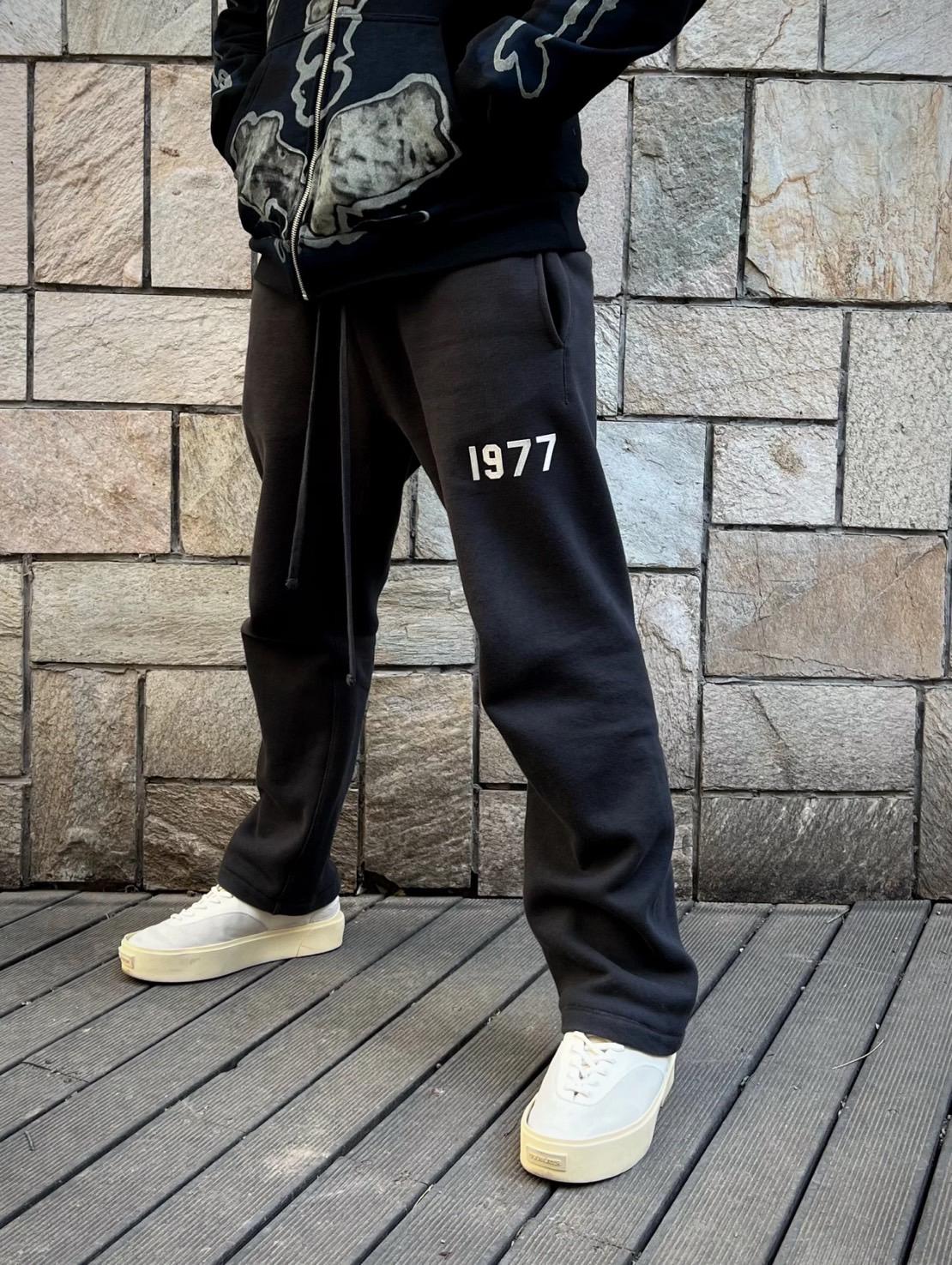 Fear of God Essentials 1977 植絨直筒長褲