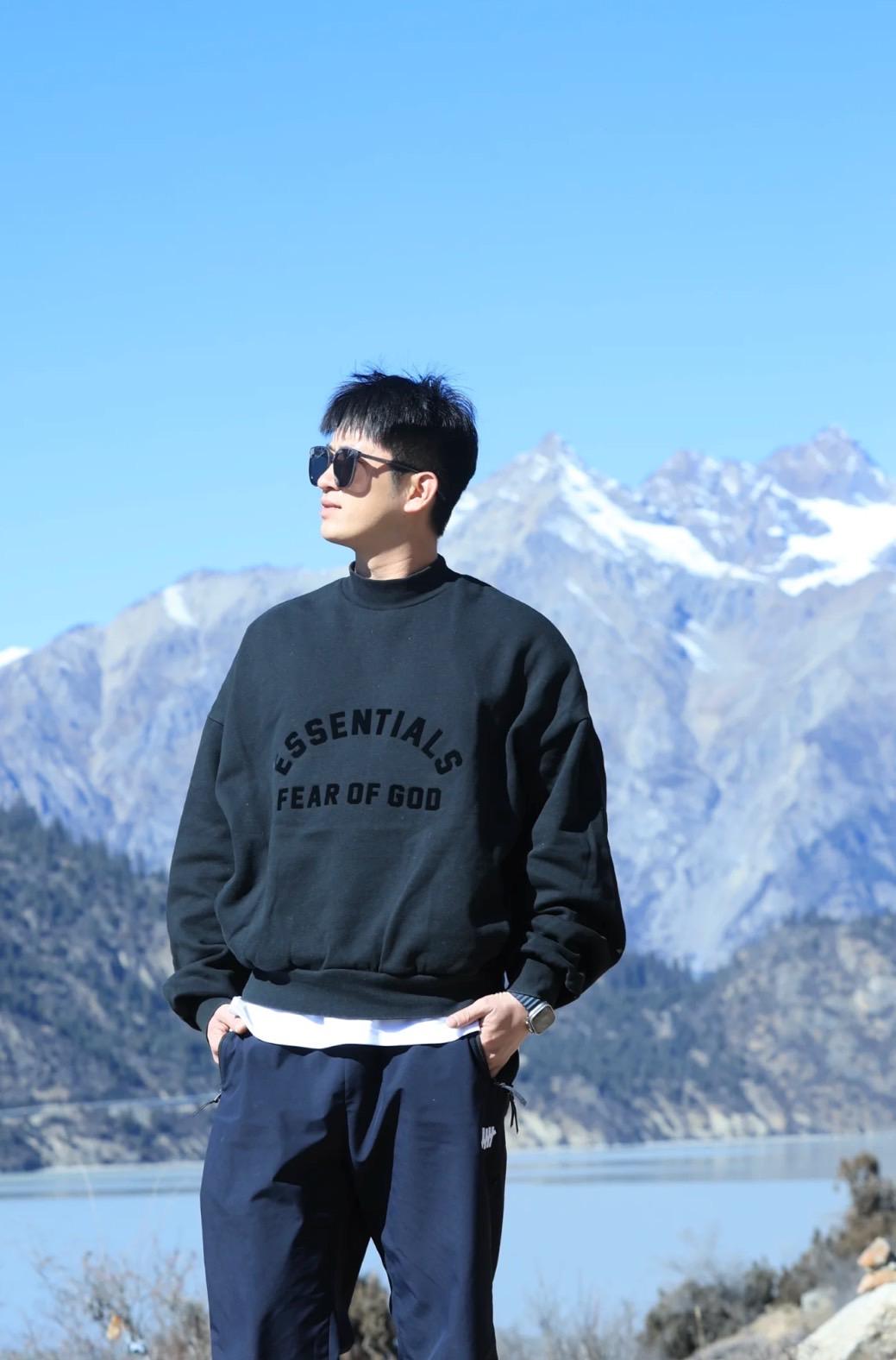 Fear Of God Essentials 23SS Hoodie Jet Black 圓弧字體大學TEE