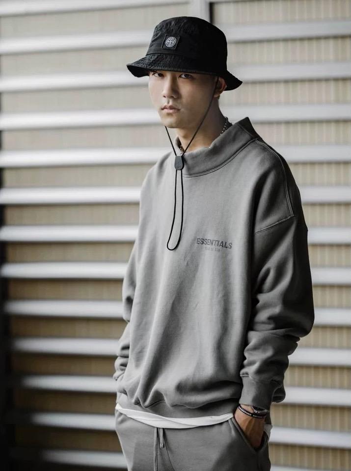 Fear Of God Essentials SS20 半高領反光Logo 衛衣