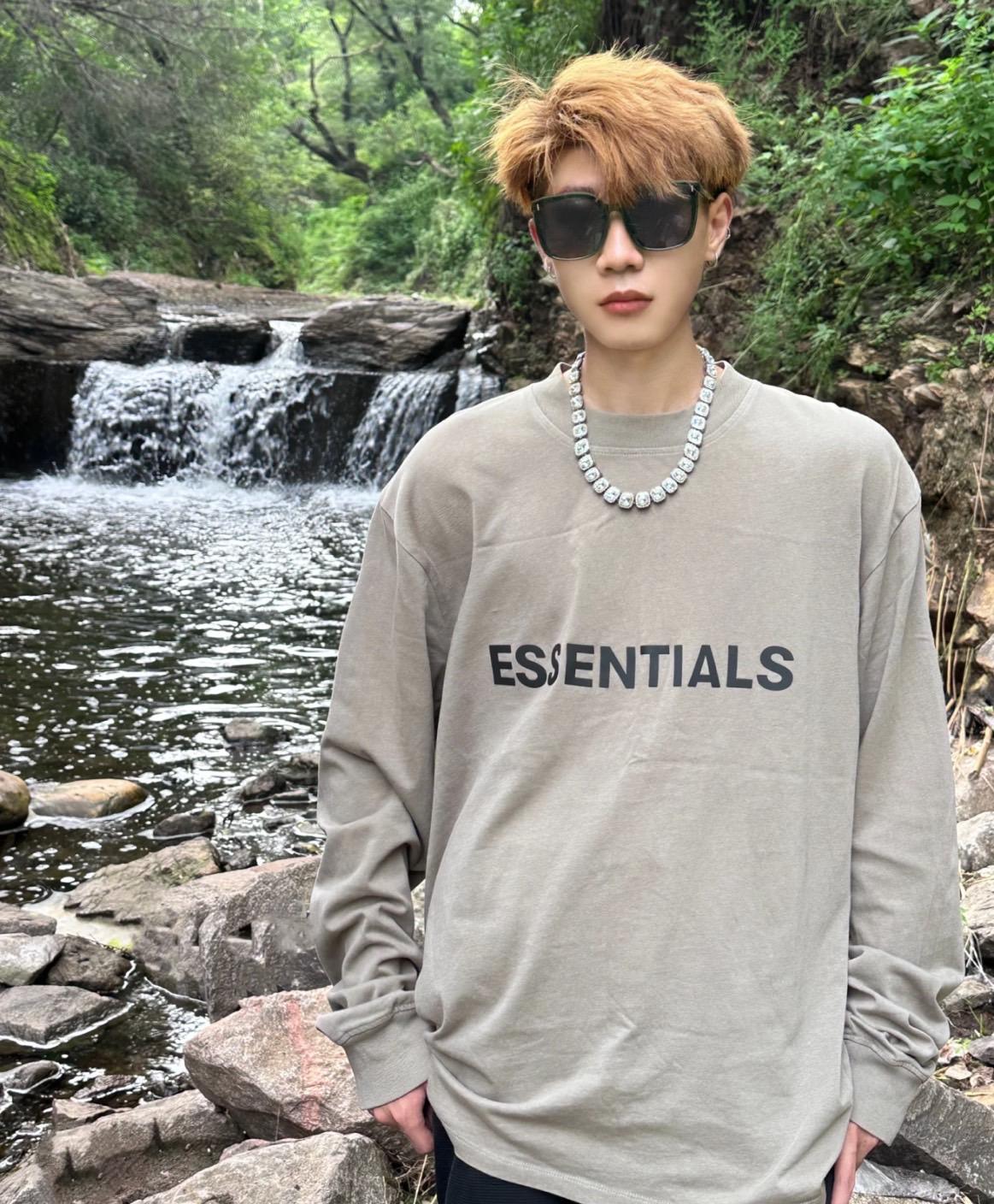 Fear Of God Essentials SS20 前字Logo 薄款長TEE