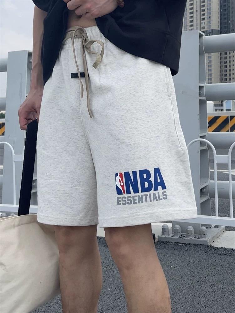 Fear Of God Essentials x NBA聯名短褲
