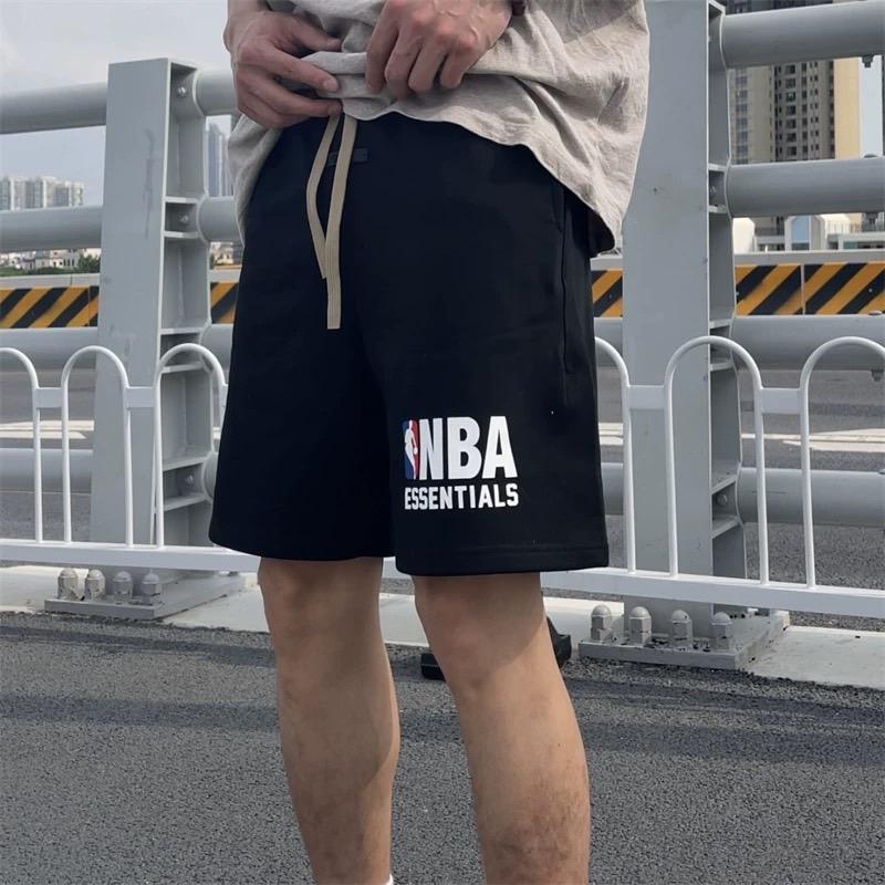 Fear Of God Essentials x NBA聯名短褲