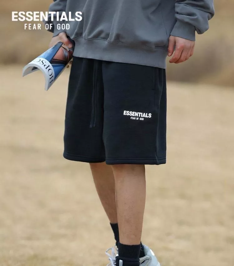 Fear Of God Essentials 3M 反光棉短褲