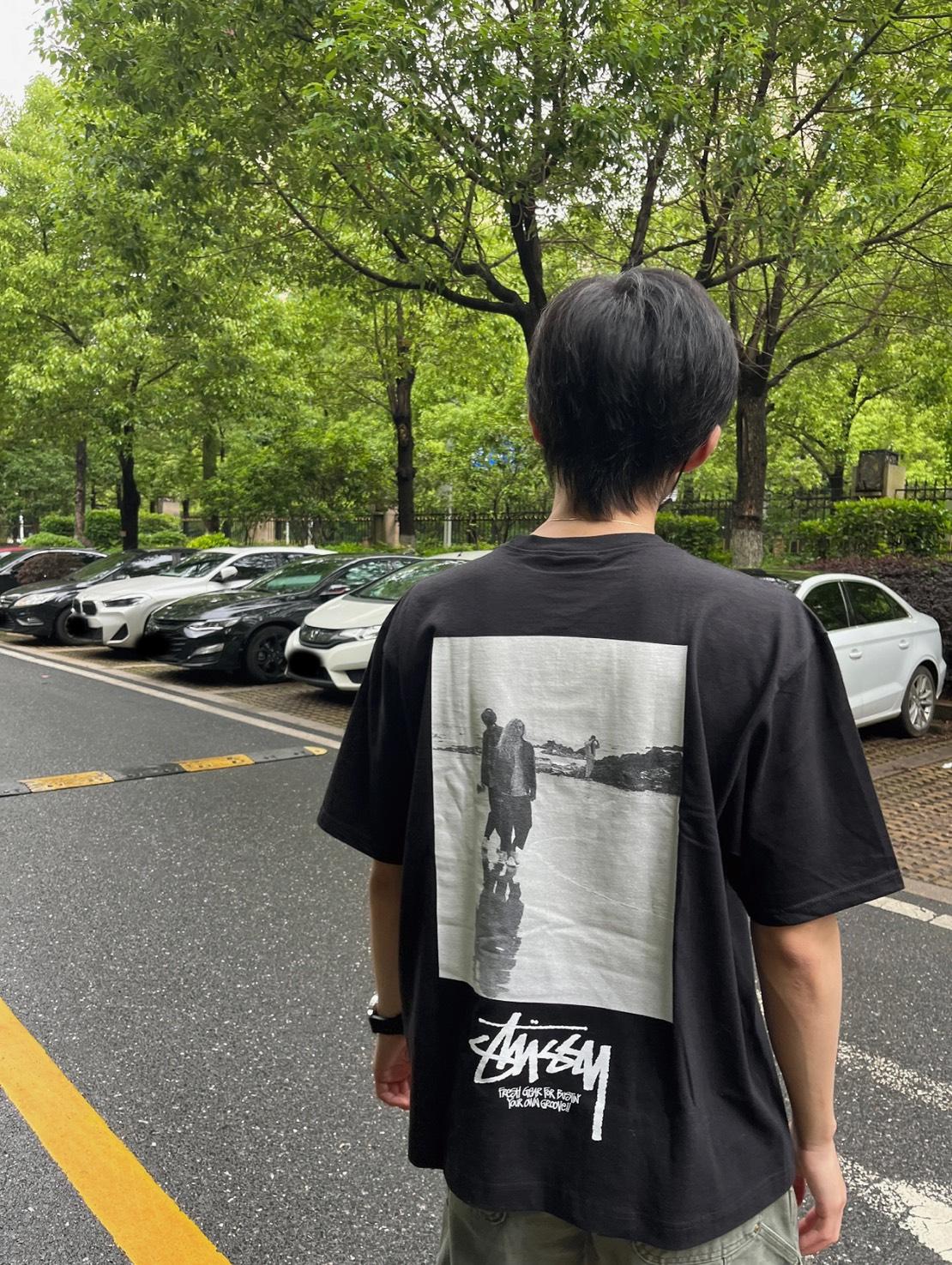 Stussy FW22 Low Tide 低潮海灘人物Logo短TEE