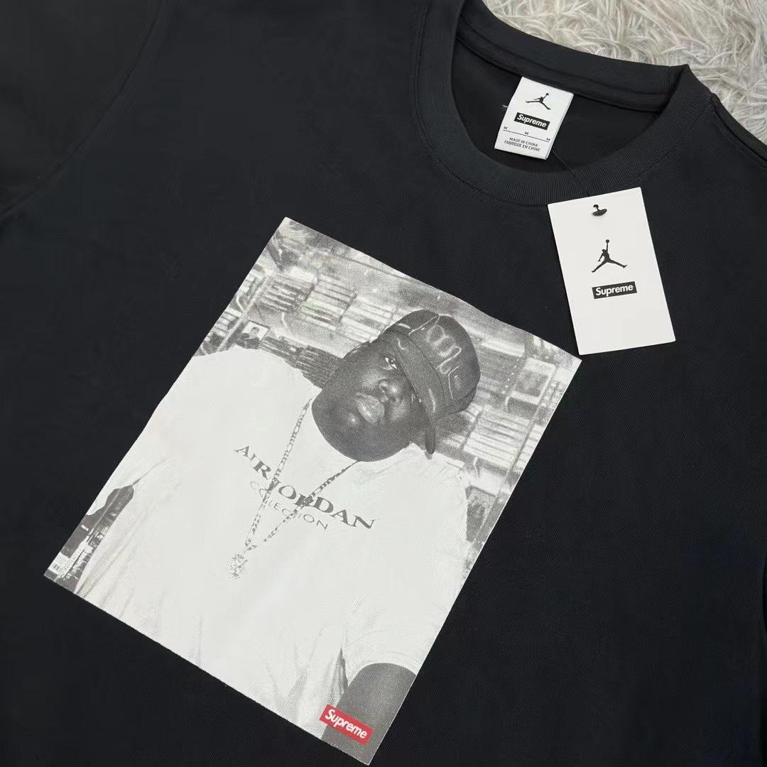 Supreme x Jordan Biggie S/S Top black Supreme x Jordan Biggie S/S