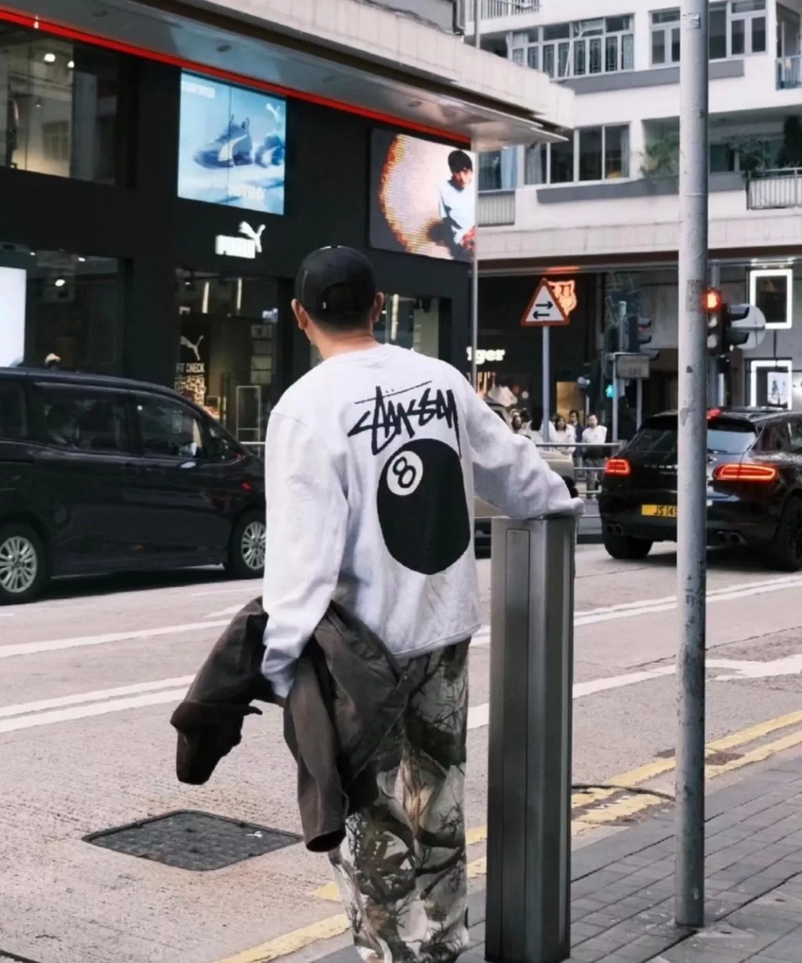 Stussy 8 Ball Crew Pigment Dyed 8號球大學TEE