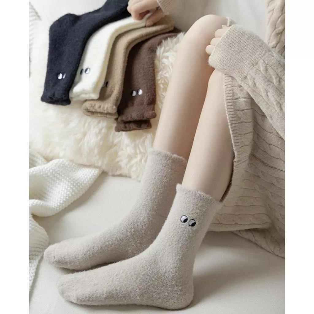 ʀ.ᴄʜ 日系澳絨眼睛刺繡居家保暖短襪