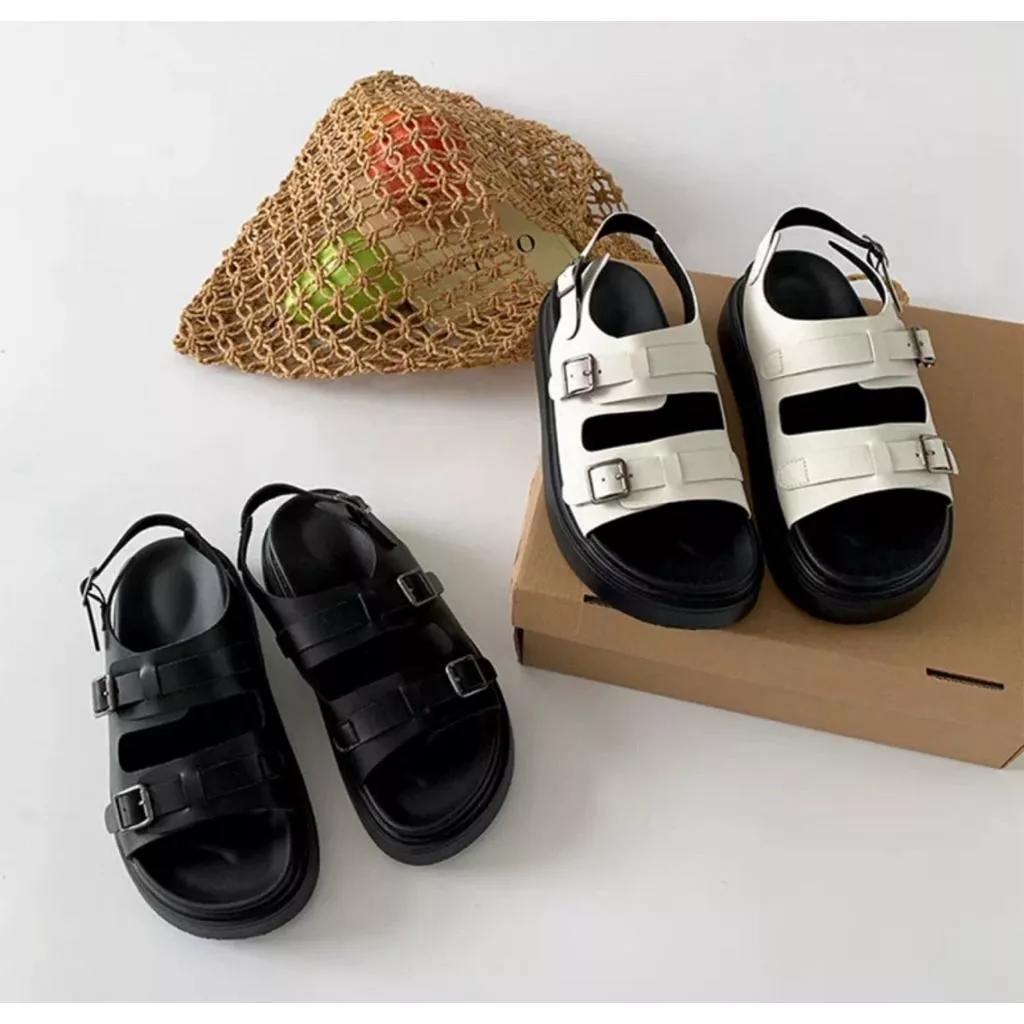 ʀ.ᴄʜ 🇰🇷正韓時髦寬版皮帶釦厚底羅馬涼鞋