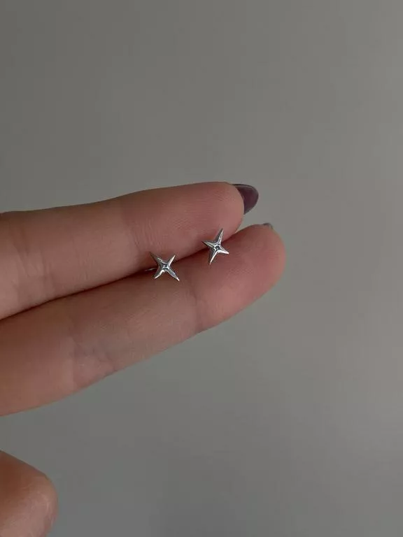 微微光芒│純銀四芒星小耳釘(售完不補)