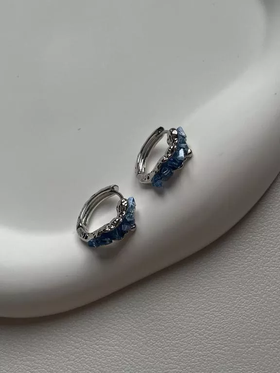 女巫的溫柔魔法│日常溫柔藍水晶耳扣