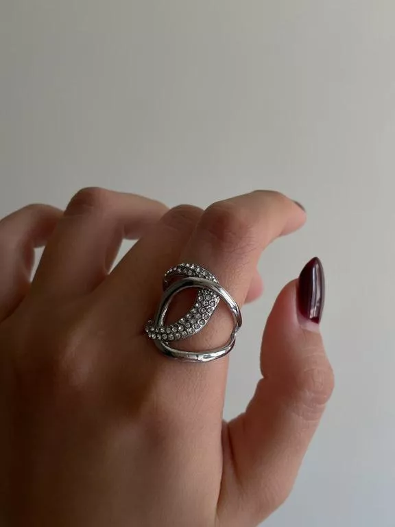 Lullaby│鈦鋼交叉微鑽環繞戒(售完不補)