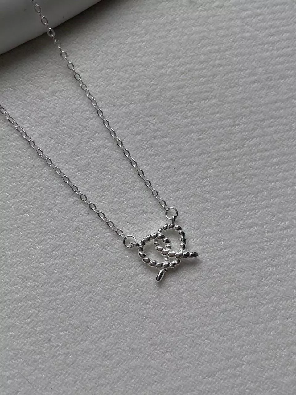 最精緻的小點│純銀蝴蝶餅項鍊(售完不補)