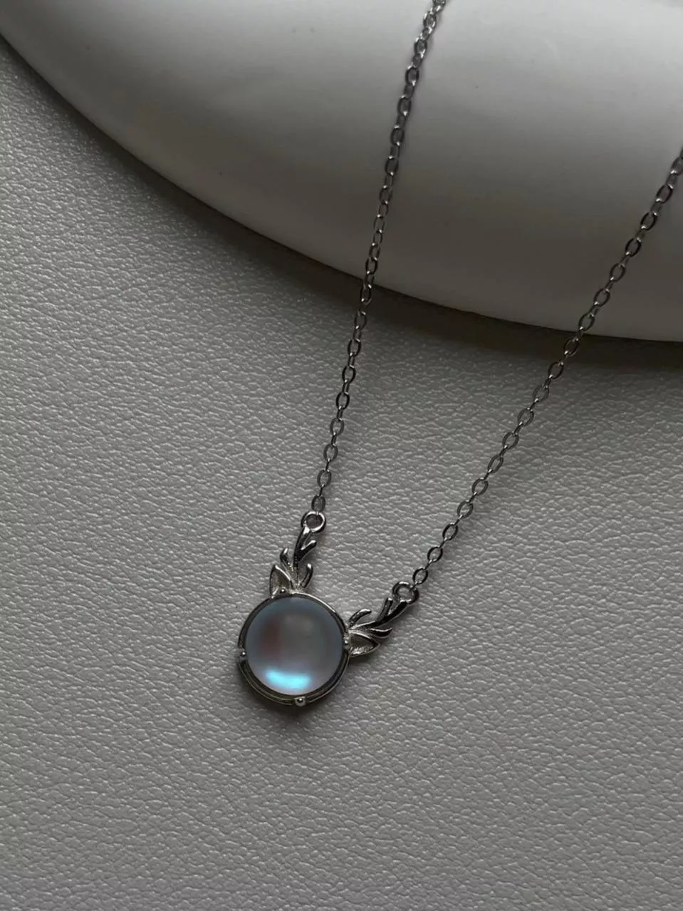 冬季的禮物│純銀霧面月光鹿角項鍊(售完不補)