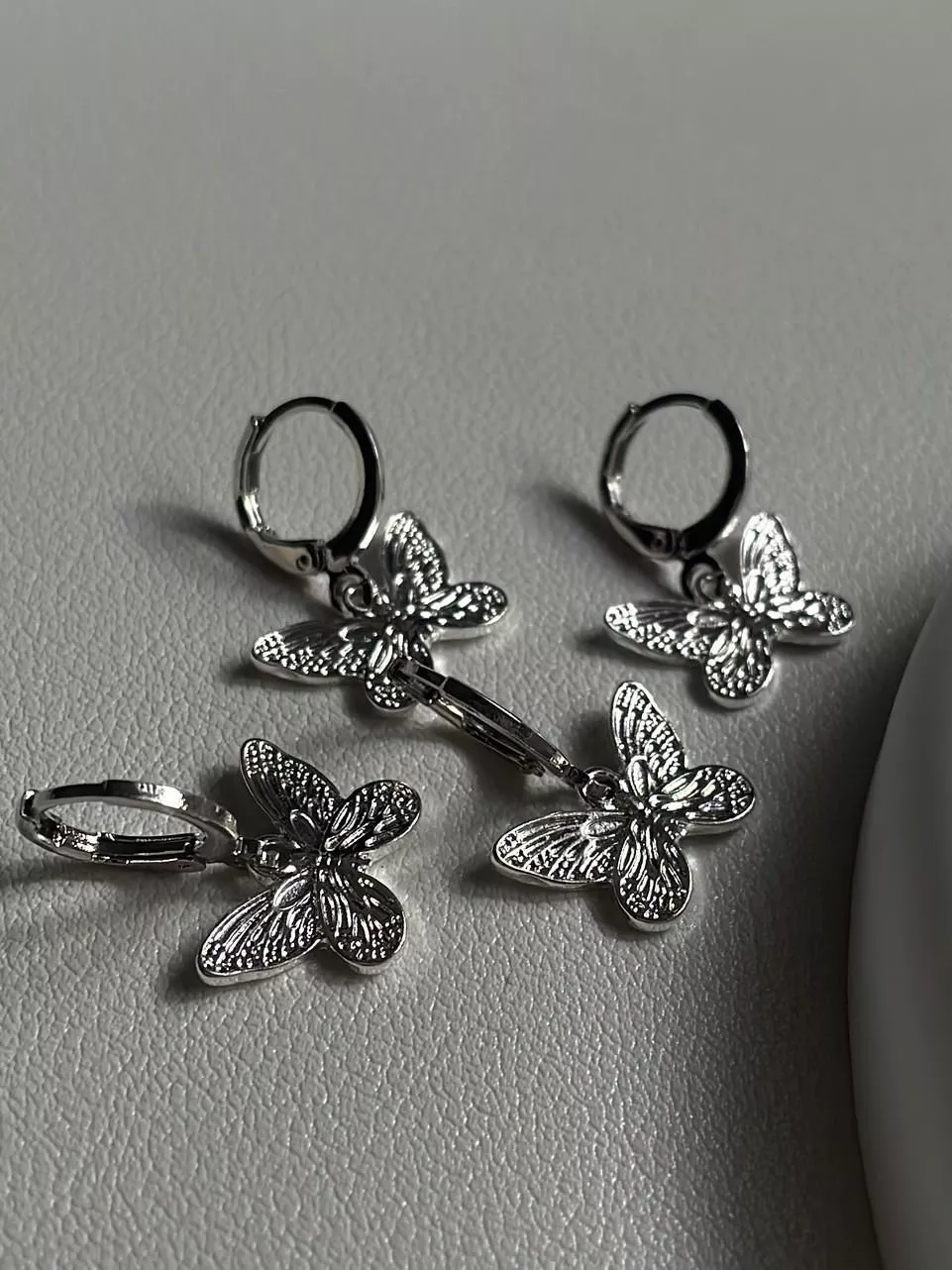 你遇過最靈動的蝴蝶│簡約蝴蝶耳扣