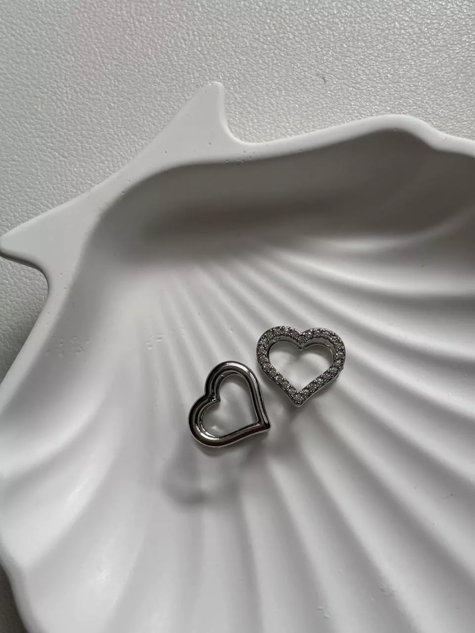 Queen│鈦鋼愛心耳扣