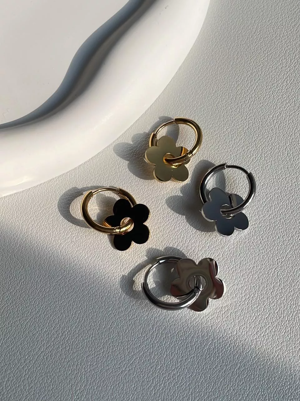 Chic│鈦鋼小花耳扣