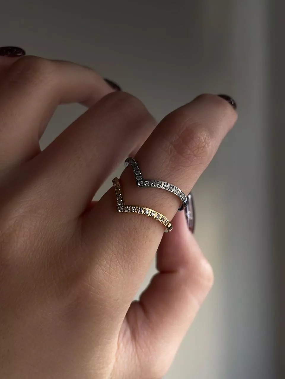 Blink│鈦鋼V型排鑽戒(售完不補)