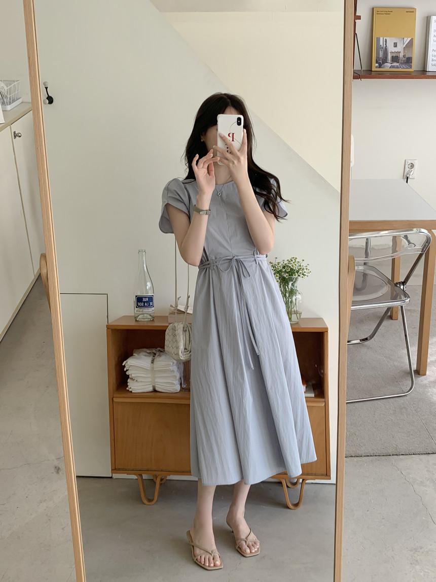灰藍泡泡袖洋裝