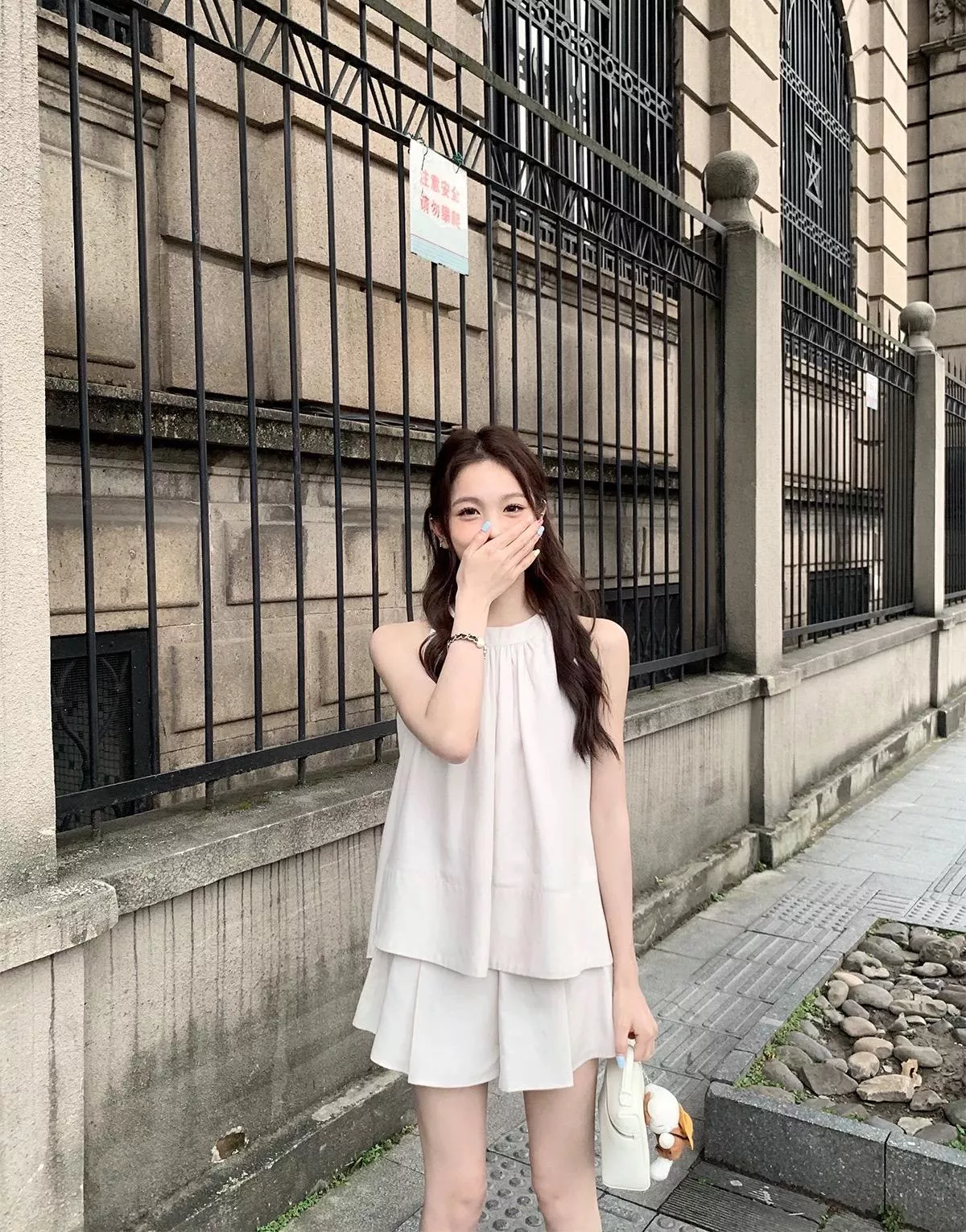 鬆弛感白色套裝