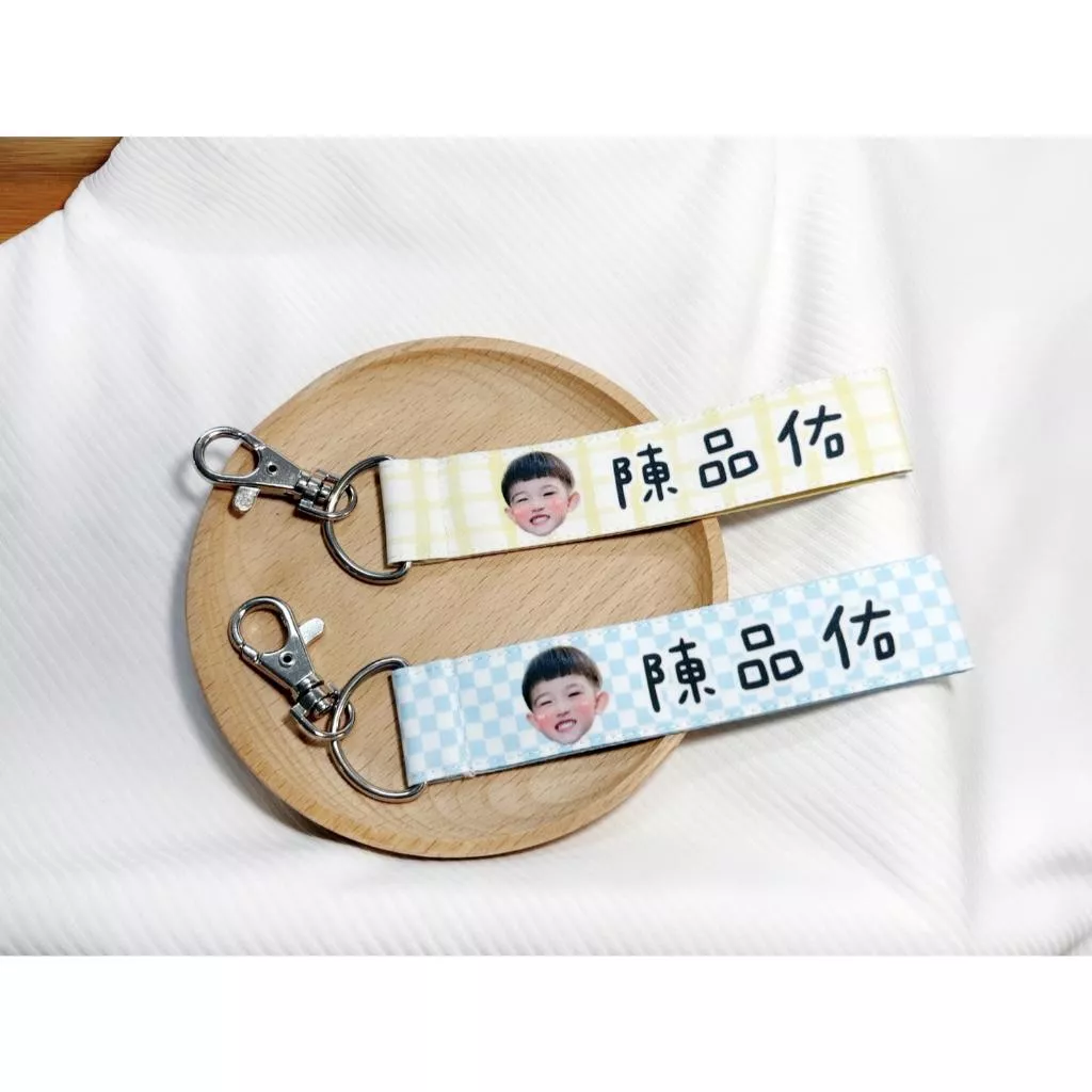 客製姓名條鑰匙圈 | 布條鑰匙圈 鑰匙圈 姓名條 姓名鑰匙圈 姓名牌 布條鑰匙圈-客製人物款一組兩個
