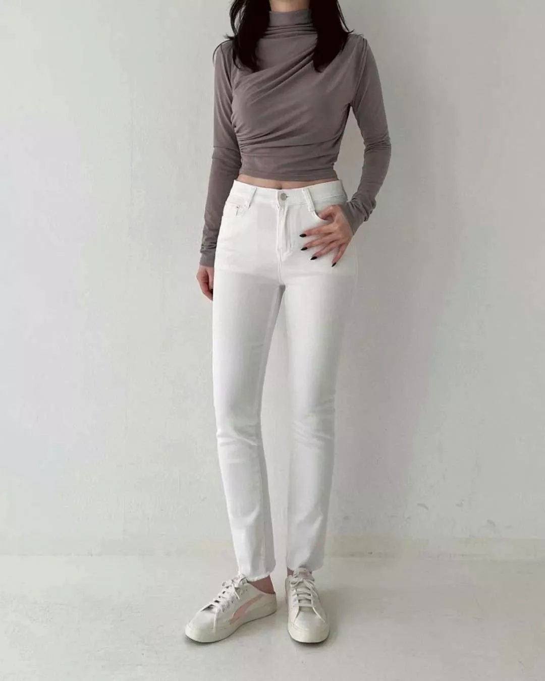 純淨白霧 / 極簡黑鑽 修身牛仔褲