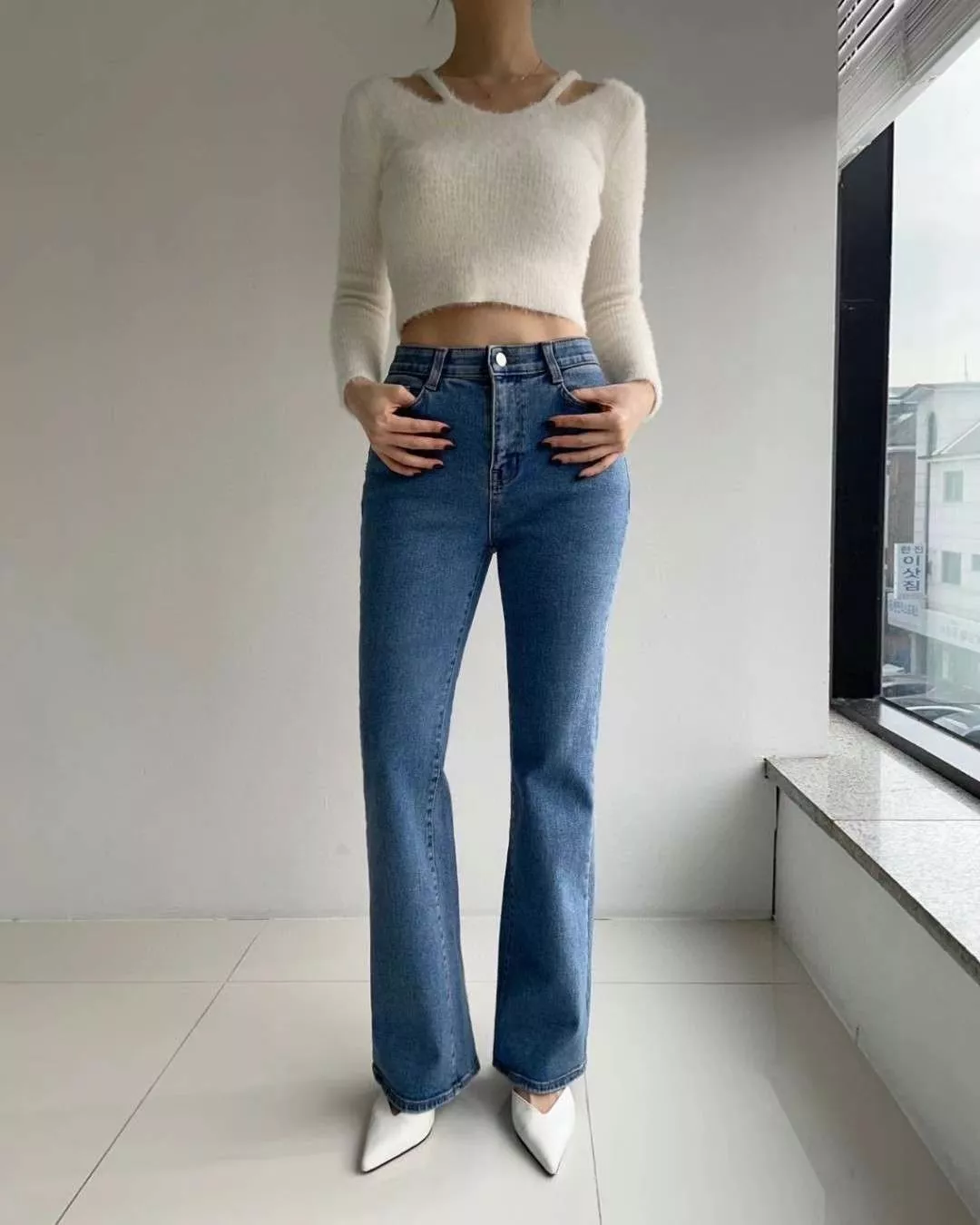 復古高腰微喇牛仔褲