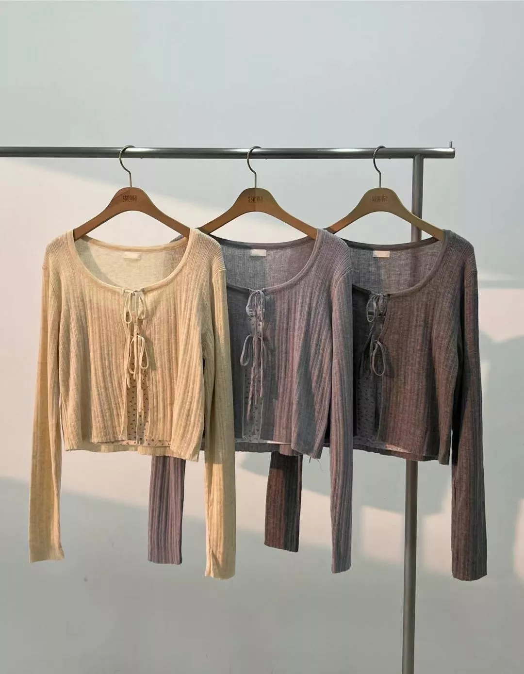 綁帶修身針織開襟衫