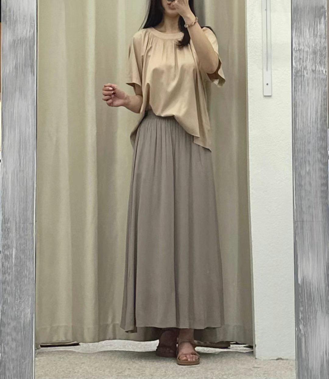 極簡藝術風逸長裙