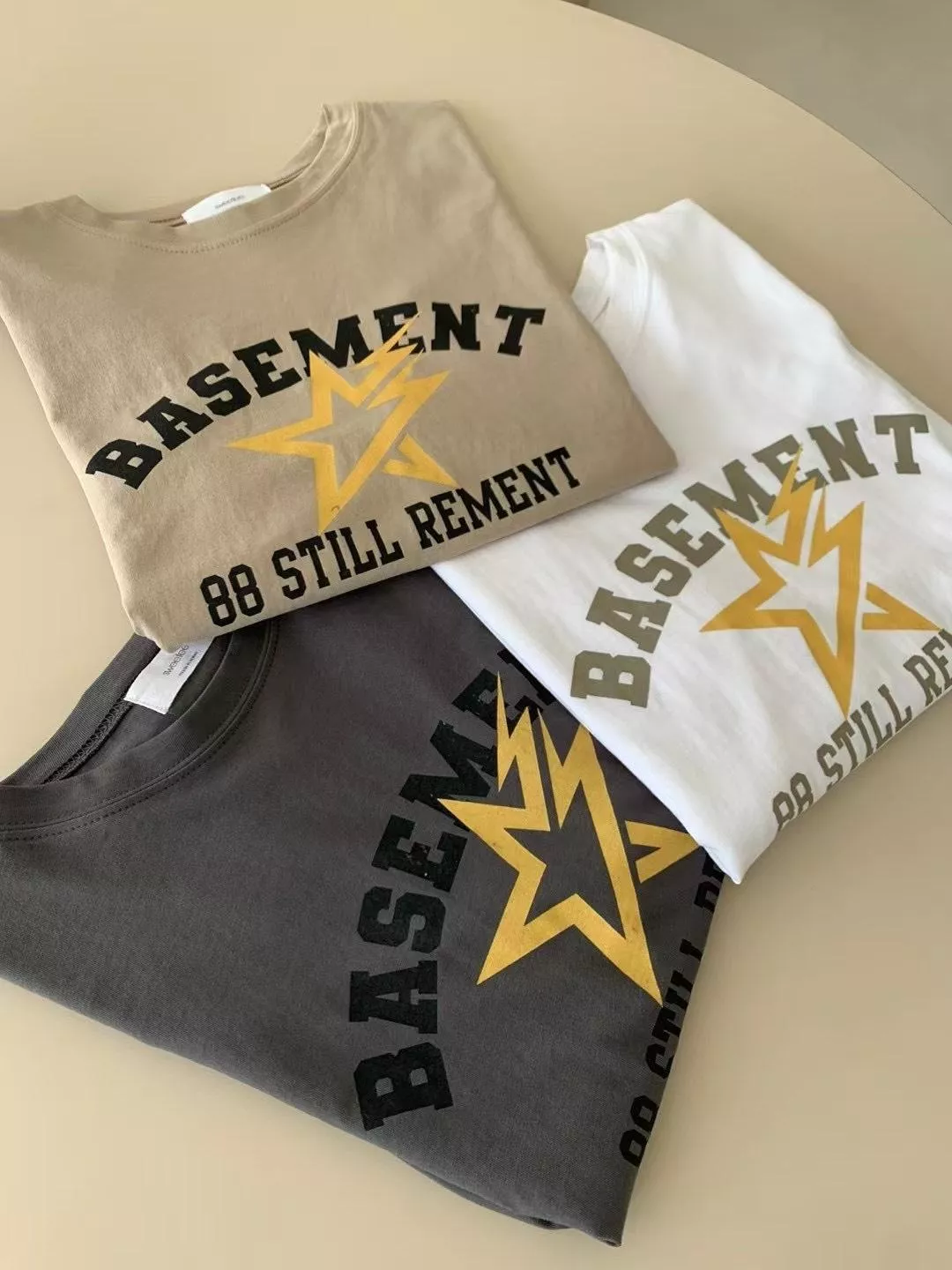 Basement 星星美式復古T