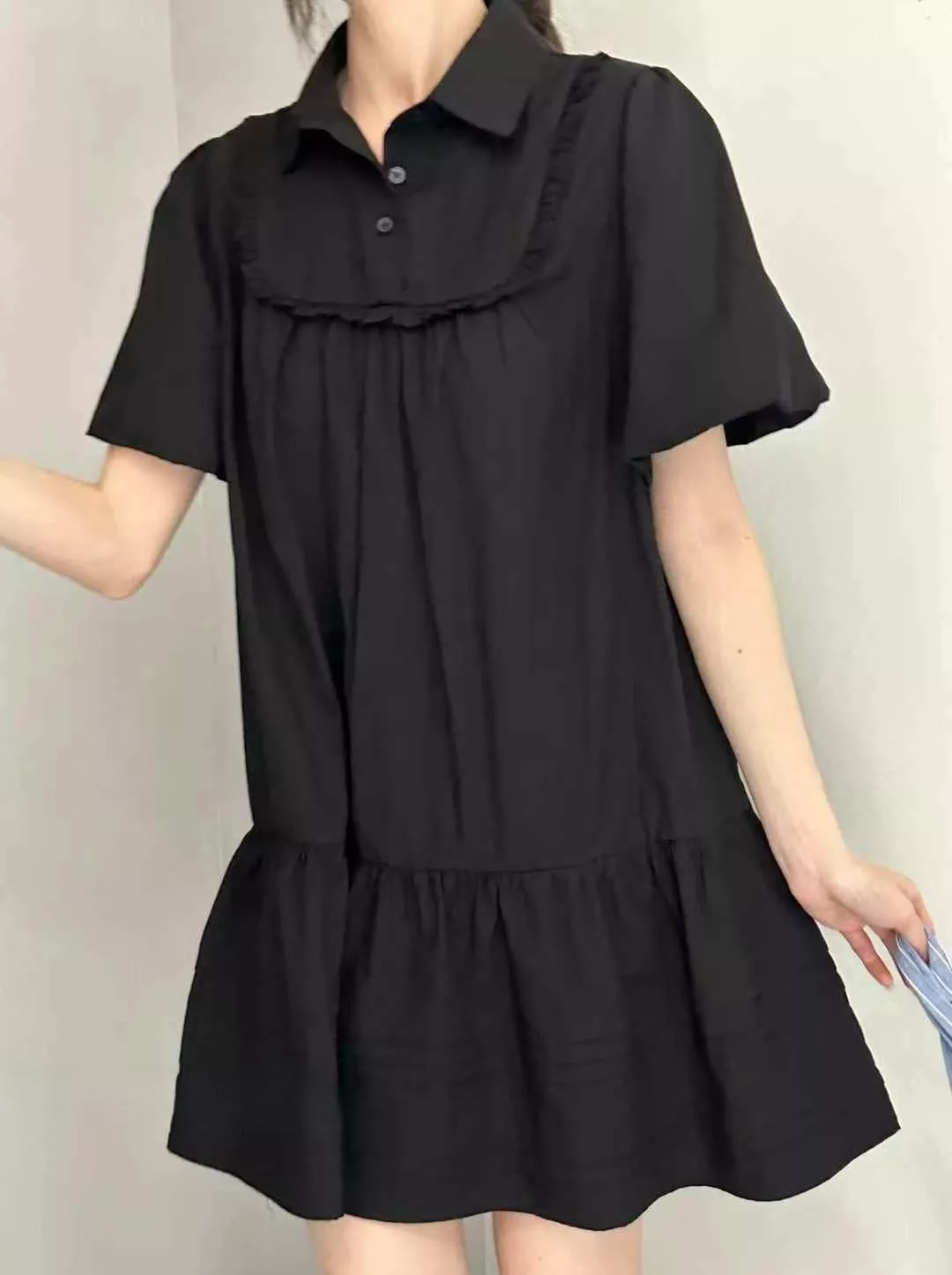 甜美小翻領褶皺洋裝式連身裙