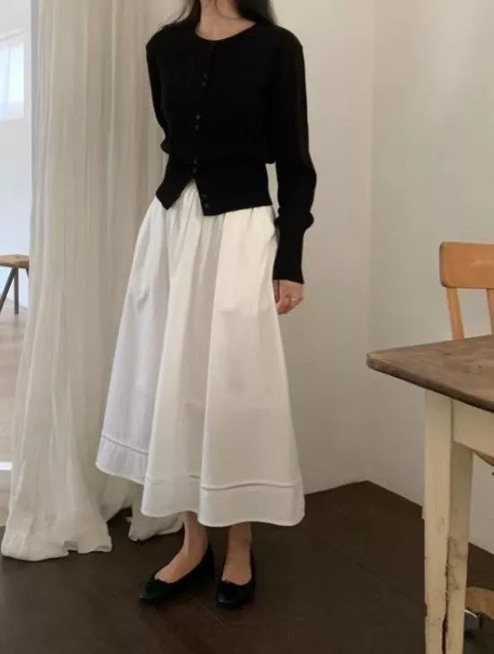 極簡文藝感細褶長裙