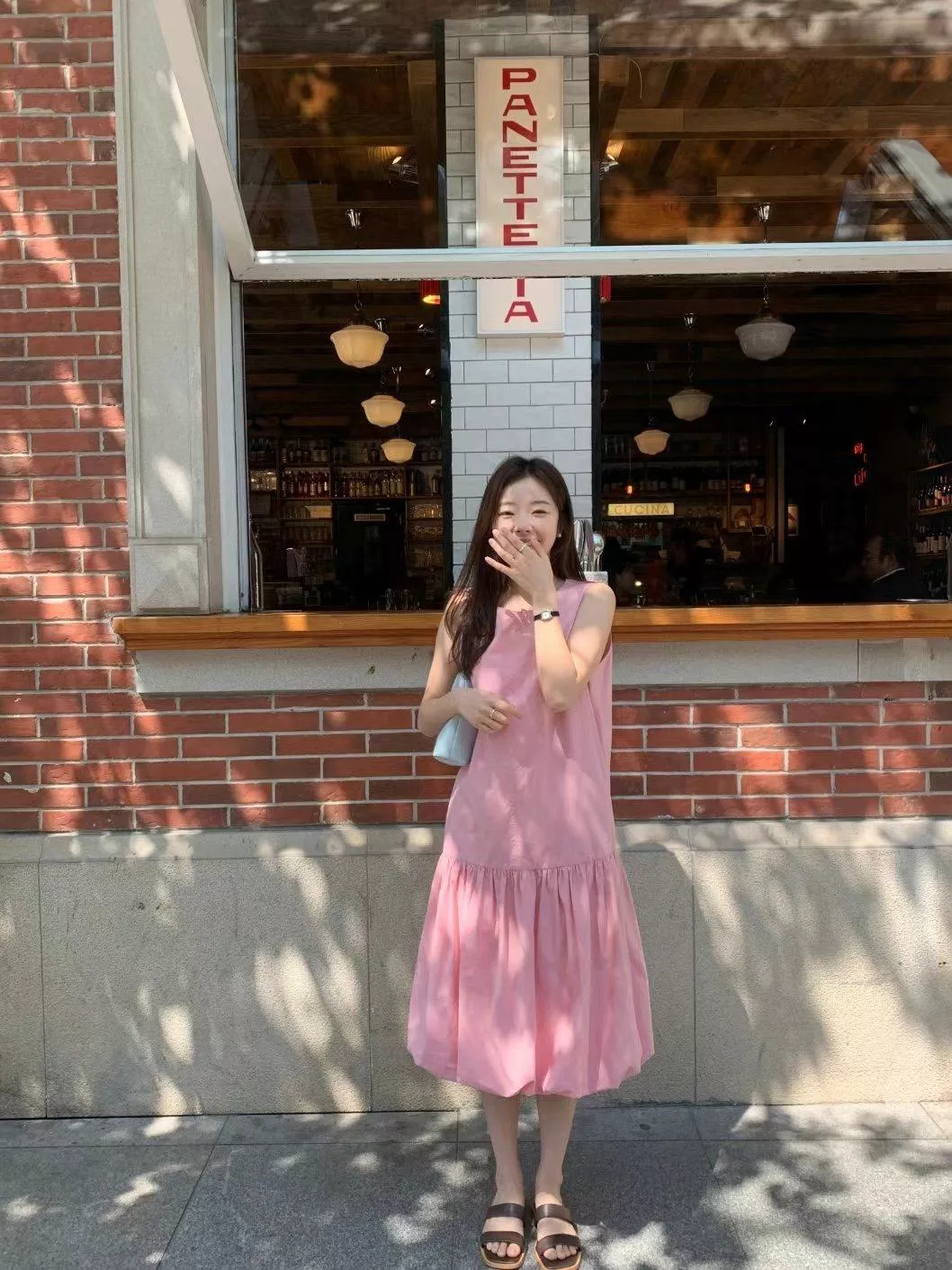 韓系輕盈抓褶連身裙