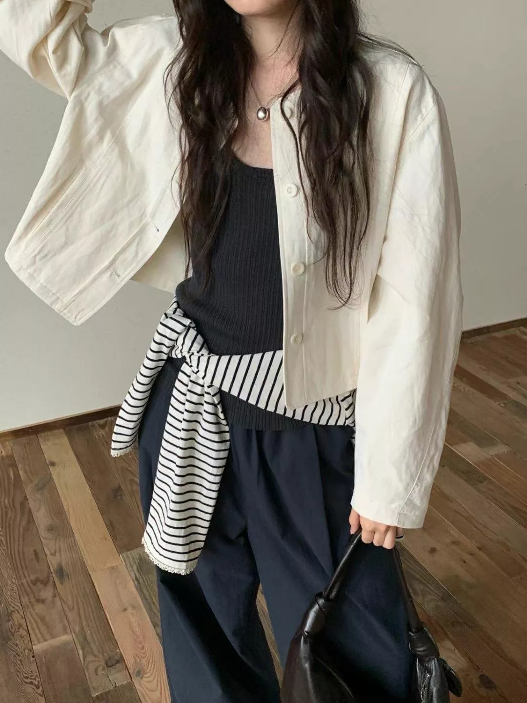 溫杏奶油短外套