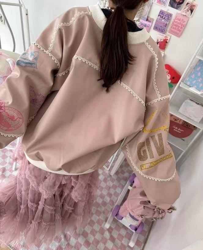 「旅行明信片」拼貼刺繡棒球外套